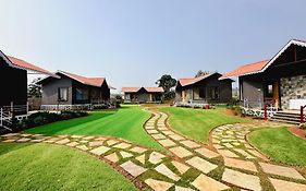 Varuwoods - Luxury Boutique Resort, Trekking & Water Sports